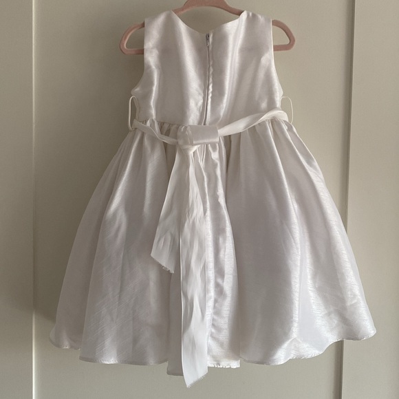 White fancy dress 3T - Picture 2 of 6